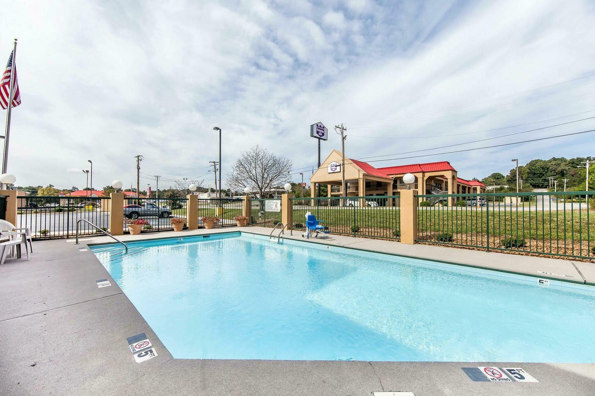 Comfort Inn Lenoir City Exterior foto